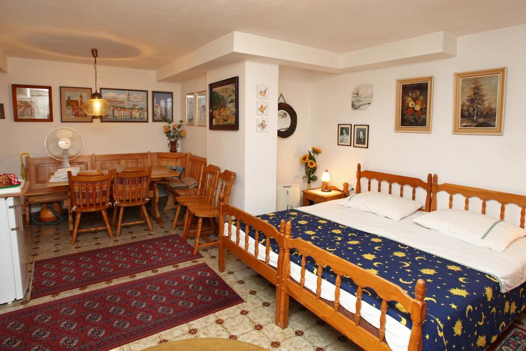 Parenzana Sea View Apartments Sk بورتوروز المظهر الخارجي الصورة